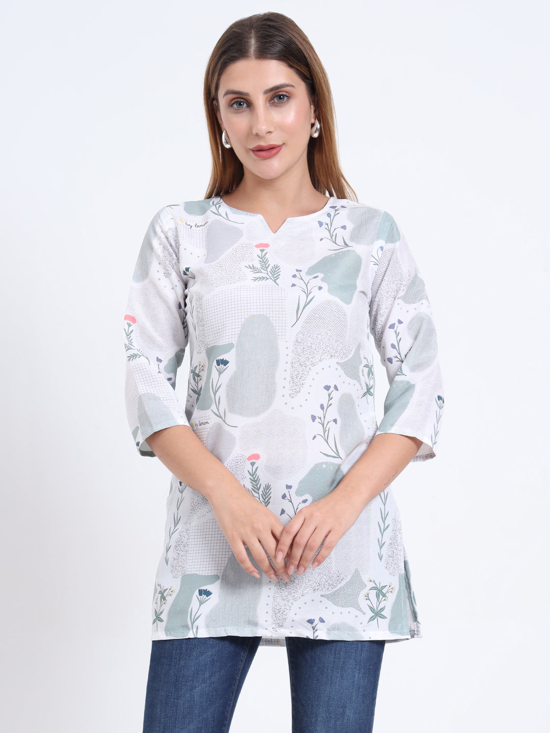 Women Rayon Digital Print Top with Quarter Length Sleeves