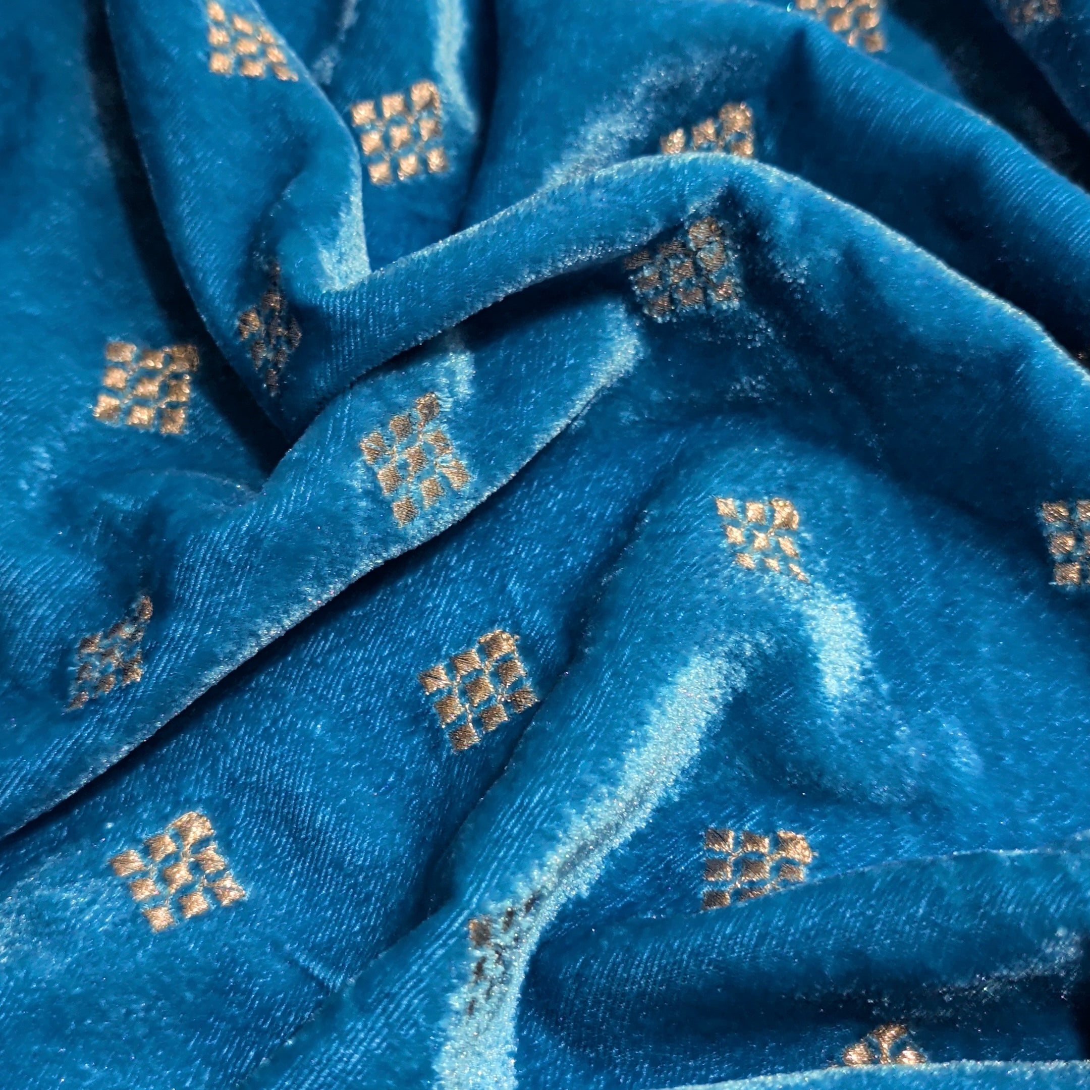 Premium Square Butti Embroidery Fabric – 1 Meter Cut | Elegant Designer Embroidered Material for Kurti, Blouse & Ethnic Wear